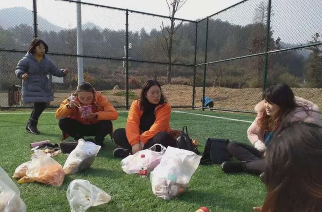 新縣啟福小學(xué)班主任開展研學(xué)旅行體驗(yàn)實(shí)踐活動